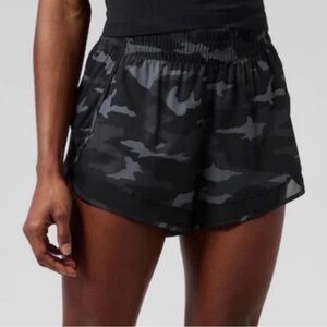Athleta printed mesh racer run shorts 4” Athletic Shorts Black Gray Camo Small
